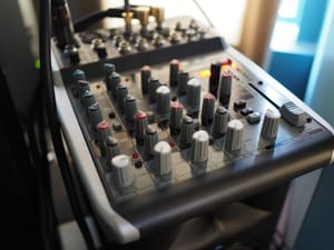 Live audio mixer